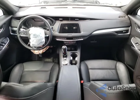 2022 Cadillac Xt4 Fwd Premium Luxury z USA, uszkodzony, nr VIN 1GYFZCR4XNF113203